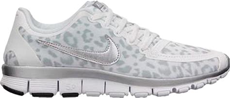 Buy Wmns Free 5.0 V4 'White Leopard' 